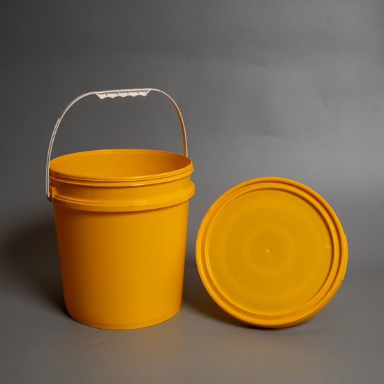 10 Litre Plastic Bucket with Lid